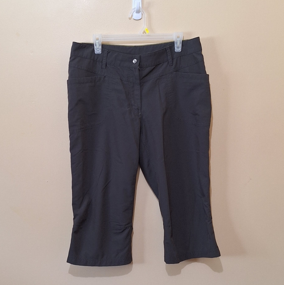 Mec Black Capris